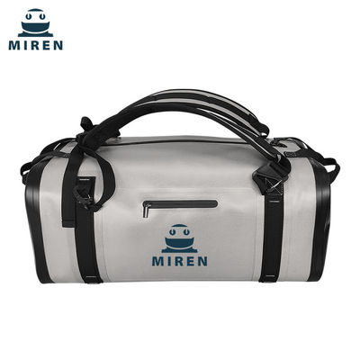 El petate impermeable del material 50L de TPU gris claro para el viaje al aire libre