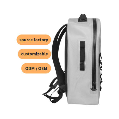 Color gris claro impermeable ligero de la mochila 25L que camina para acampar